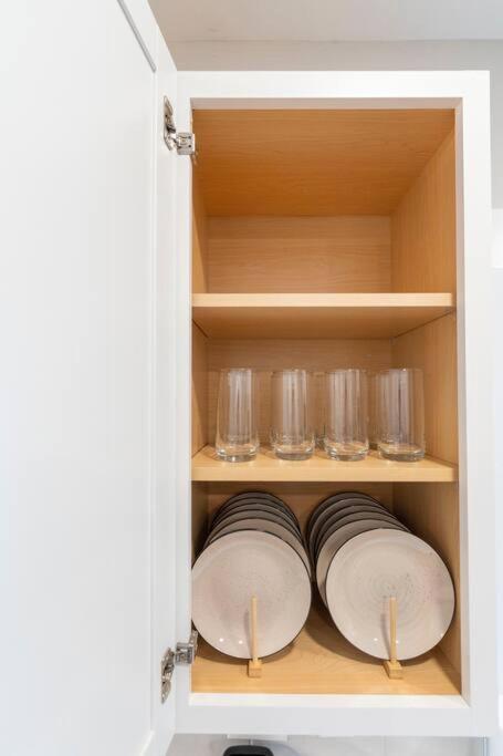 Brand New Cozy Modern Bungalow W/Hot Tub+Movieroom 7 Min From Uptown Charlotte Exterior photo