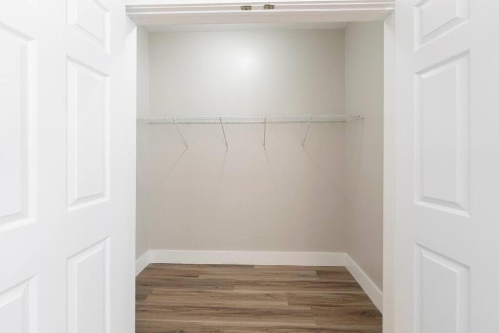 Brand New Cozy Modern Bungalow W/Hot Tub+Movieroom 7 Min From Uptown Charlotte Exterior photo